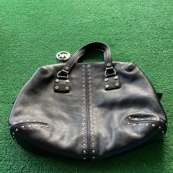 🎉🎉🎉HOST PICK 🎉🎉Authentic Michael Kors Bag | Michael Kors Bag | Black Bag | - Picture 2 of 16